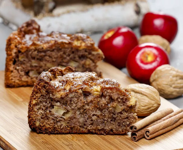 Bolo Fitness de Maçã com Canela Sem Farinha Branca, daquelas Receitas Saudáveis que Perfuma a Casa, Aconchega o Coração e Não Sai da Dieta