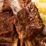 Manjar de Coco com Ameixa Bem Cremoso, com Calda Brilhante e Aquele Sabor Clássico que Lembra Almoço de Domingo em Família