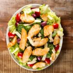 Torta de Pêssego com Creme Suave e Massa Leve, Uma Sobremesa Elegante e Muito Fácil de Fazer