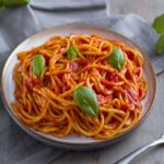 Mousse de Morango Super Cremosa, Levinha e Refrescante que Fica Linda na Mesa e Some em Minutos da Geladeira