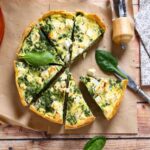 Torta de Presunto e Queijo com Recheio Cremoso e Massa Caseira Macia que Fica Douradinha no Forno e Perfeita para um Lanche Caprichado