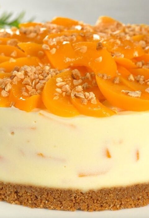 Bolo de Leite em Pó com Pêssegos Cremoso, Fofinho e com Sabor Delicado que Derrete na Boca