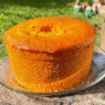 Bolo de Fubá Fofinho com Gostinho de Casa de Vó, Fácil de Fazer e Perfeito pro Café da Tarde