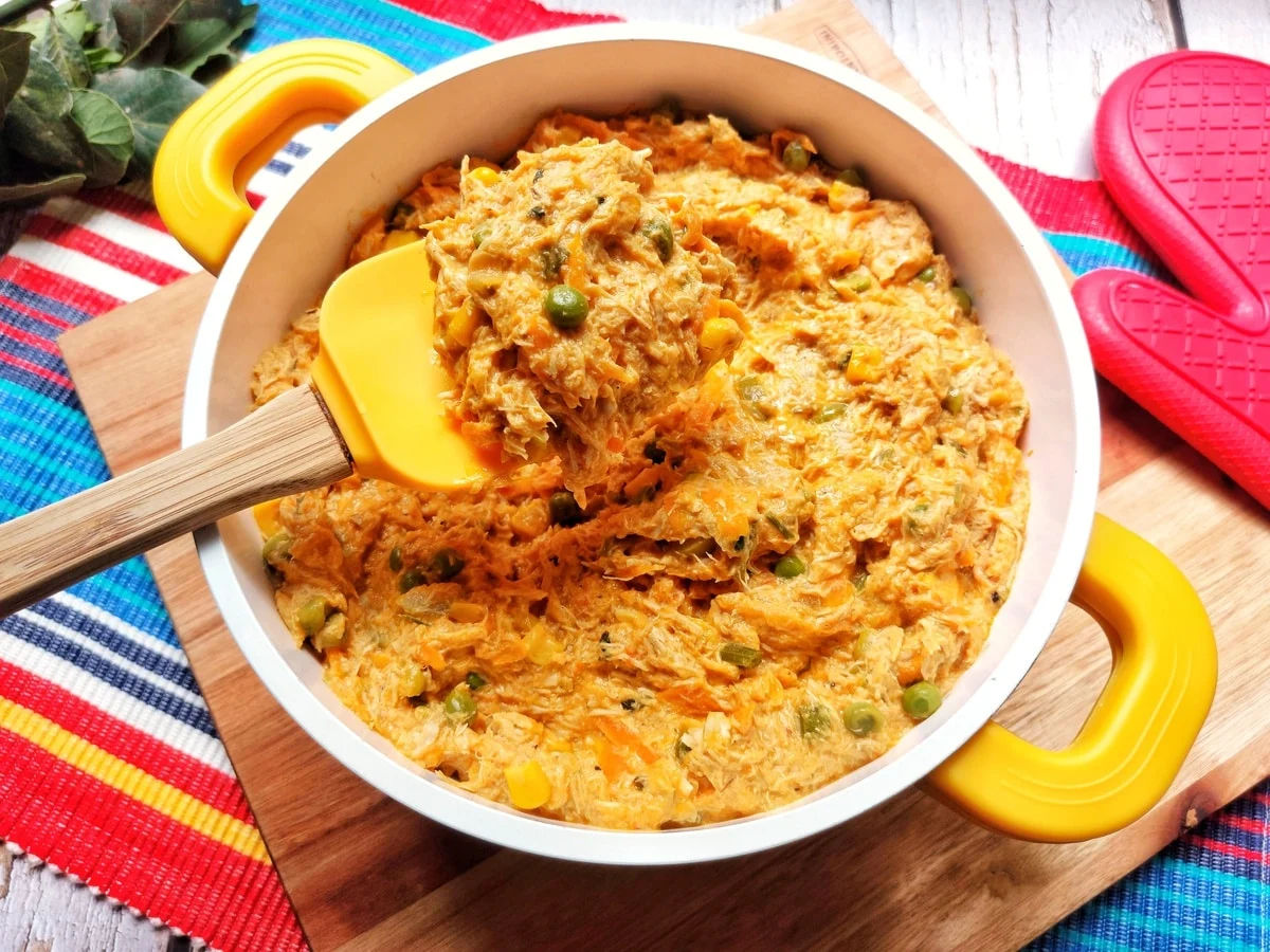 Recheio de Frango Bem Temperado, Super Cremoso e Suculento que Desmancha na Boca e Fica Perfeito pra Coxinhas e Tortas