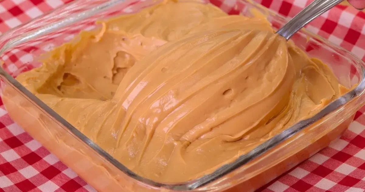 Recheio de Doce de Leite com Nozes e Cobertura de Creme Belga que Fica Tão Cremoso, Sofisticado e Irresistível que Parece Sobremesa de Confeitaria Fina
