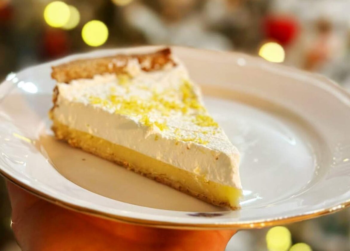 Torta de Limão Siciliano com Manjericão