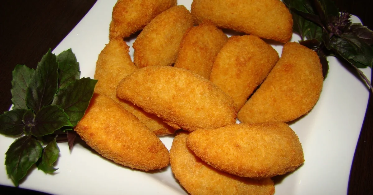 Risole de Padaria Caseiro: Receita Fácil com Massa Crocante e Recheio Suculento