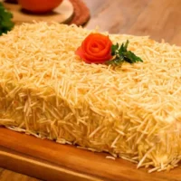 Torta Salgada para Festa Infantil para 50 Pessoas: A Receita Econômica, Cremosa e Perfeita Que Faz Sucesso Entre Crianças e Adultos