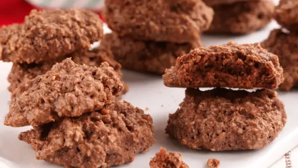 Aprenda a fazer deliciosos Biscoitos de Amêndoas e Chocolate, crocantes por fora, macios por dentro e cheios de sabor. Uma receita fácil, perfeita para acompanhar um café ou presentear.