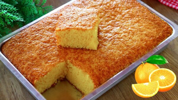 Aprenda a preparar um delicioso Bolo Francês de Laranja, fofinho, úmido e com aroma irresistível. Uma receita elegante e fácil, perfeita para acompanhar um café ou servir em ocasiões especiais.
