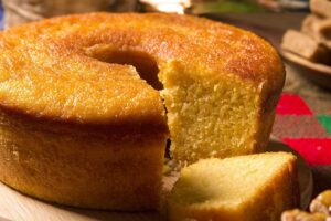 Aprenda a fazer um delicioso Bolinho Mimoso, fofinho, leve e muito saboroso. Uma receita simples e prática, ideal para acompanhar o café da tarde ou servir em qualquer ocasião.