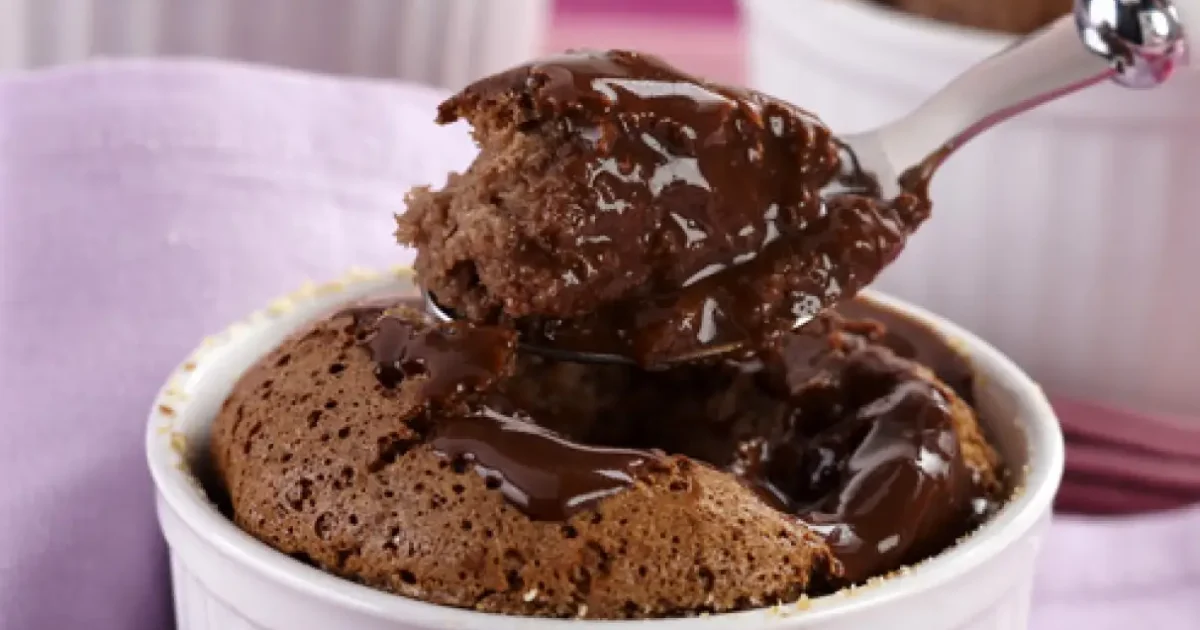Suflê de Chocolate: Receita Leve, Cremosa e com Centro Irresistível