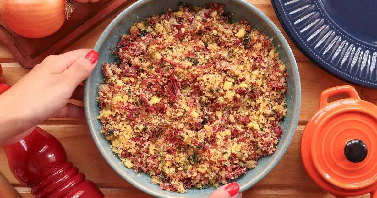 Farofa de Carne Seca: Receita Saborosa, Crocante e Perfeita para Qualquer Ocasião